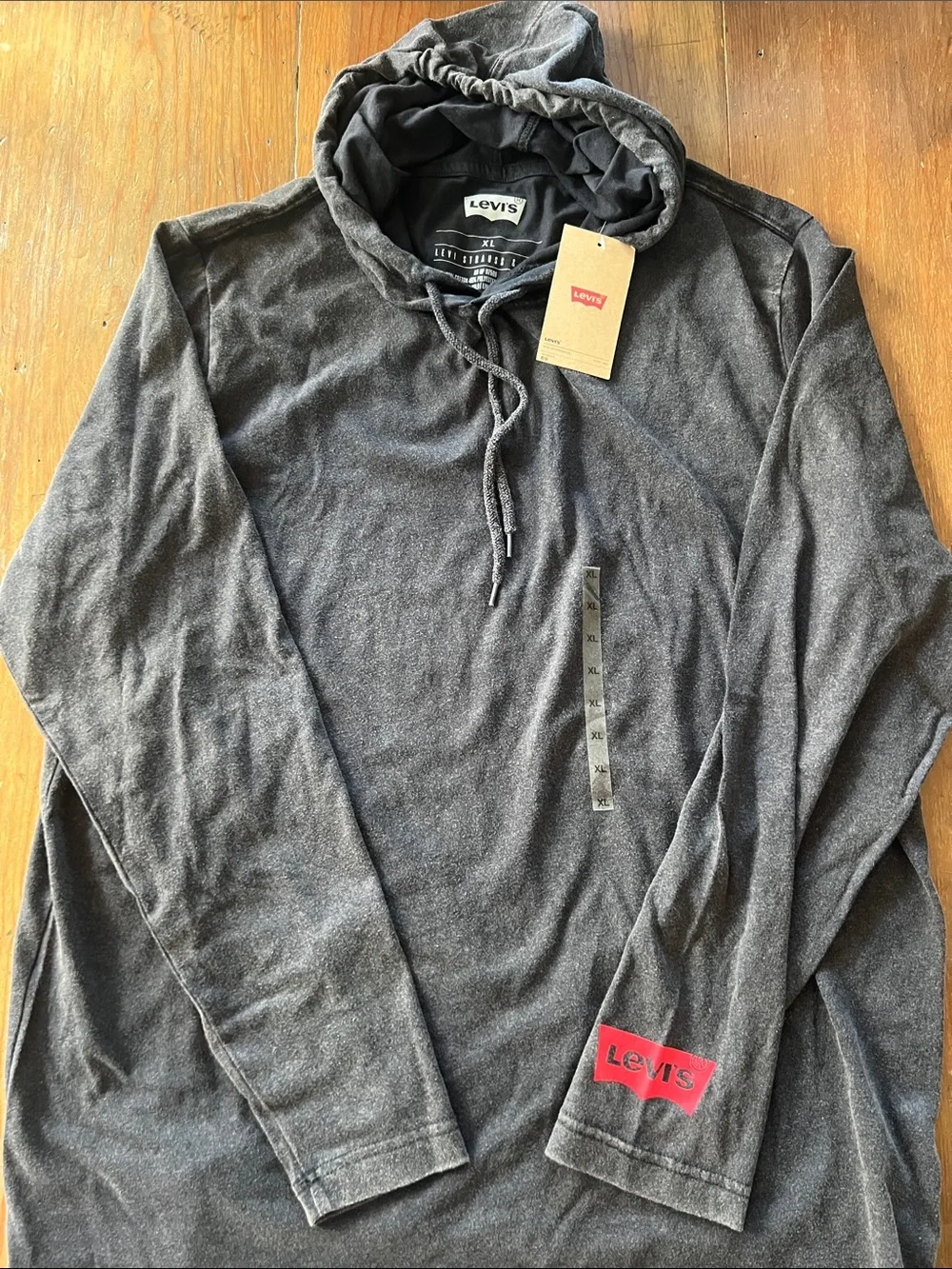 Levi’s Mineral Wash Pullover Hoodie Charcoal Gray Size XL Red Cuff Logo NWT